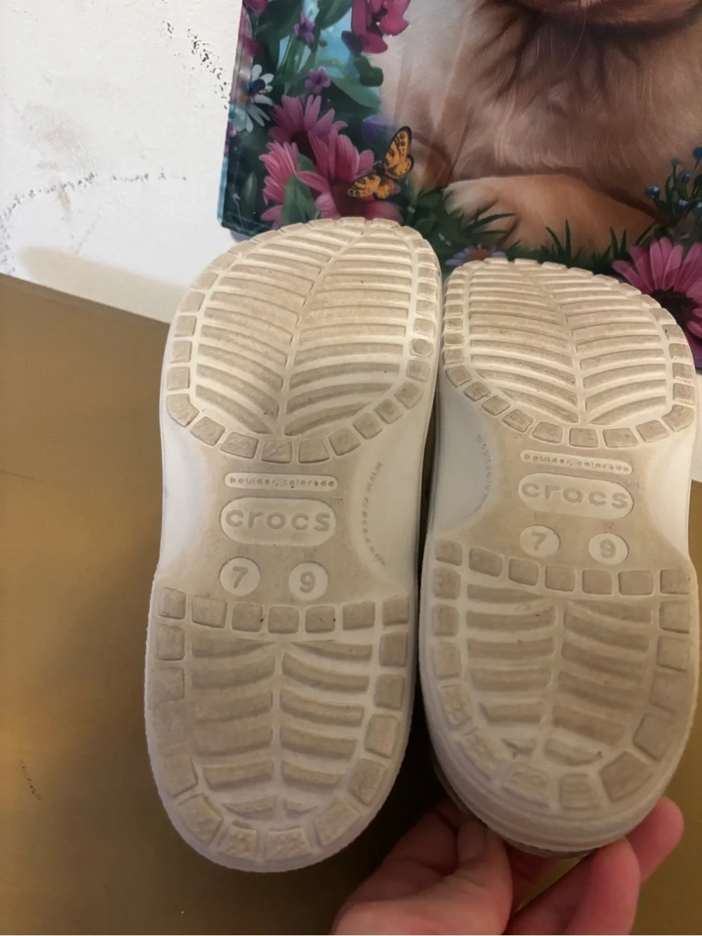 CROCS womens 9 White Lace-Style Clog Sandals